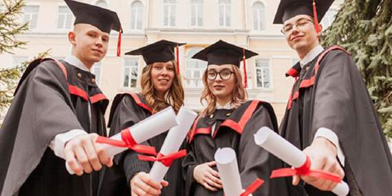 Mezun olanın işi hazır! En güçlü diplomaya sahip üniversiteler belli oldu! Herkes çocuğunu bu okullara göndermek isteyecek
