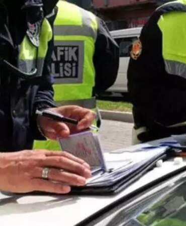 Ehliyetiniz gidebilir, cebiniz yanabilir! Yeni trafik cezaları TBMM’den geçti