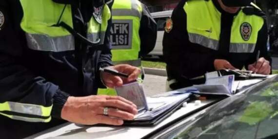 Ehliyetiniz gidebilir, cebiniz yanabilir! Yeni trafik cezaları TBMM’den geçti