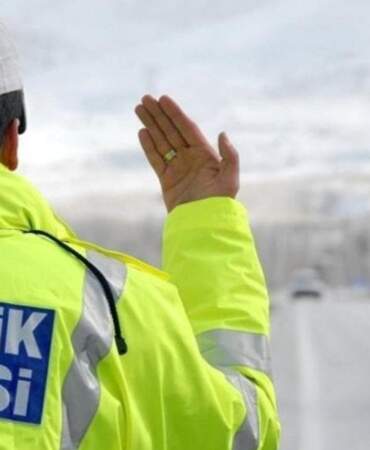 Milyonlarca araç sahibine çifte darbe! Bakan Yerlikaya canlı yayında açıkladı: Artık her yerde