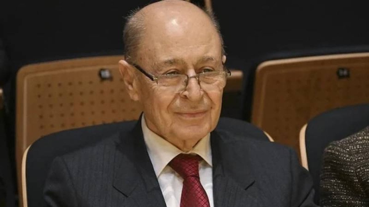 10. Cumhurbaşkanı Ahmet Necdet Sezer öldü mü? PTT’nin o reklamı Türkiye’yi şoke etti