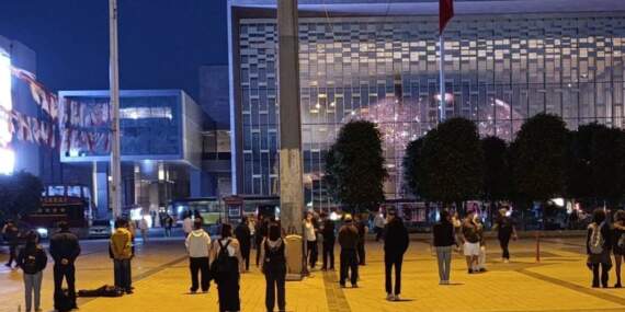 Gezi’nin yıldönümünde ‘duran adam’ eylemi : 19 kişiye yurt dışı yasağı