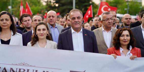 İBB’den Saraçhane’de fetih anması: İstanbul’a sahip çıkmak Fatih’e borcumuz
