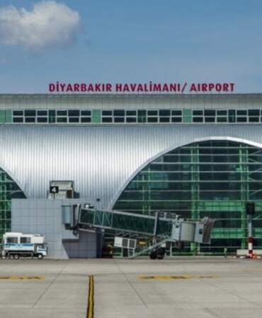 Diyarbakır Havalimanı’nda uçuşlar geçici olarak durduruldu
