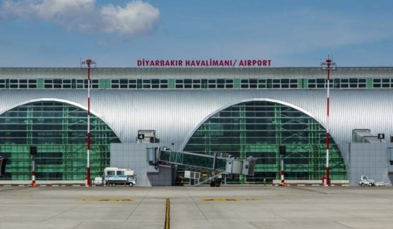 Diyarbakır Havalimanı’nda uçuşlar geçici olarak durduruldu