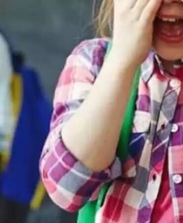 Akran zorbalığı şiddete döndü… Kız öğrenci makasla yaralandı!