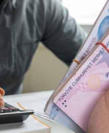 Emekli ve memur maaşları bayramdan önce ödenecek mi? İsa Karakaş gurbetçilere müjdeyi de verdi