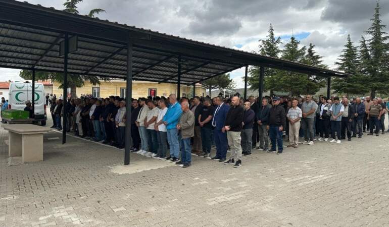 Nevşehir’de zincirleme trafik kazası: 2 yaşındaki bebek hayatını kaybetti