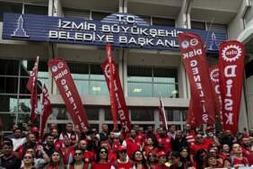 İzmir Büyükşehir’deki işçilerin istediği maaş akademisyenleri bile isyan ettirdi: “22 yıllık doçentim, maaşım 80 bin değil!”