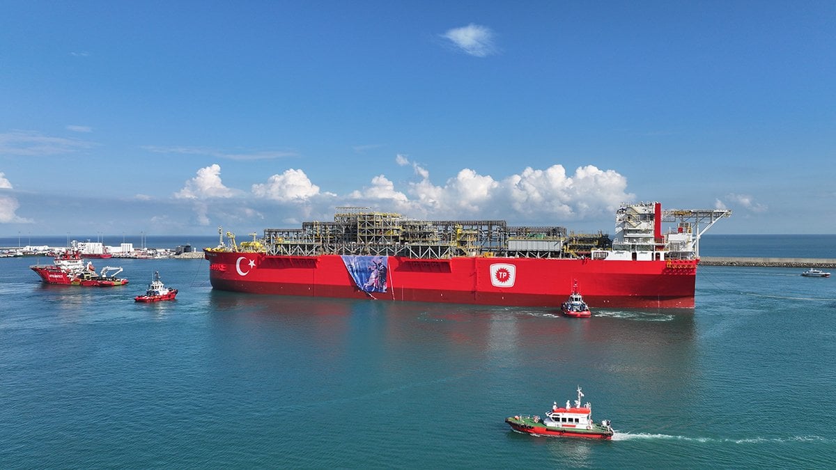 Türkiye’nin ilk yüzer gaz platformu ‘Osman Gazi’ Filyos’ta