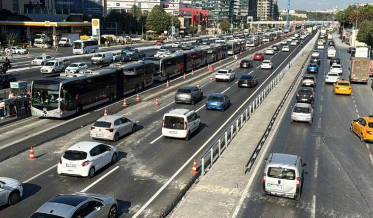 Ehliyet yenilemede son gün yaklaşıyor: Ücret 15 liradan 7.438 liraya yükselecek