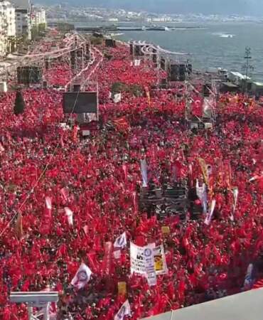 CHP’nin 19 Mayıs Mitingi İzmir’de Başladı