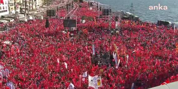 CHP’nin 19 Mayıs Mitingi İzmir’de Başladı