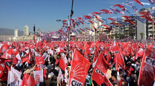 Özel’den Erdoğan’a Sert Sözler, Arşiv Görüntüleri İzletildi