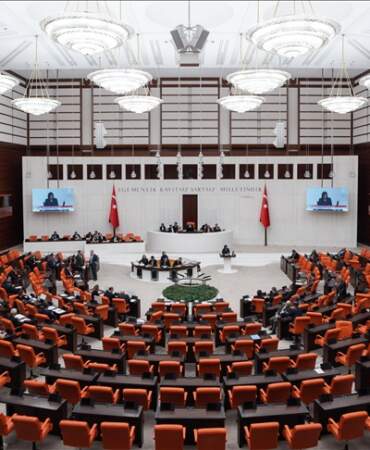 İnfaz Düzenlemesi Meclis Yolunda: Gerilim Hattı, Sürprizler ve Sedat Peker Tartışması!