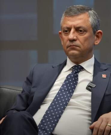 CHP’den ‘Darbe Girişimi’ İddiası: Özgür Özel, İmamoğlu Sürecini ve Türkiye Siyasetindeki Kritik Gelişmeleri Değerlendirdi