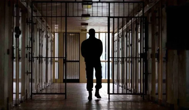 Cezaevlerinden Büyük Tahliye Başlıyor: 60 Bin Kişi Çıkıyor Ama Uzmanlardan Şok Uyarı