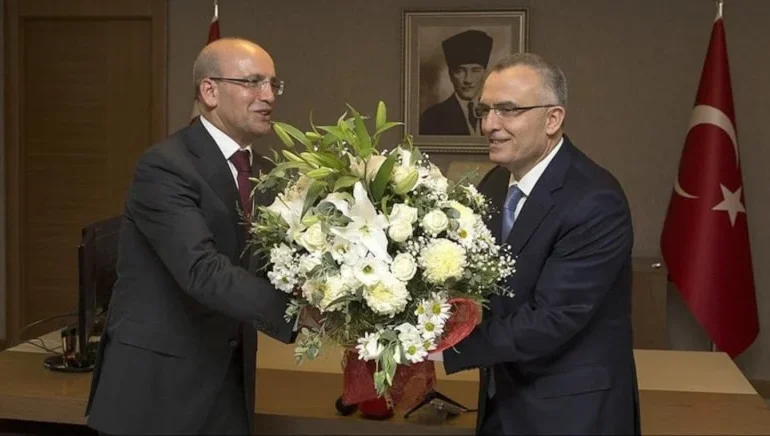 AKP İçinde “Ekonomi Hattı” Kavgası Büyüyor