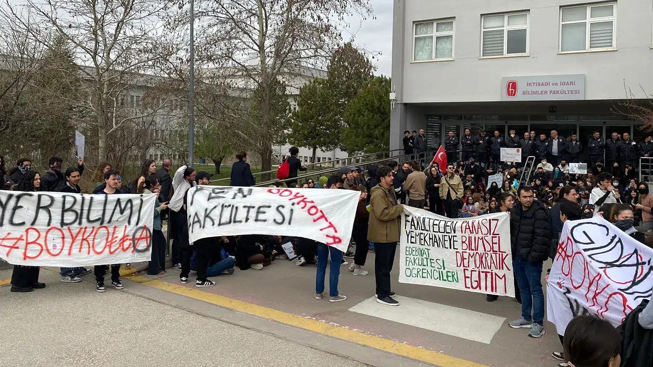 Hacettepe’de Öğrencilere Büyük Şok! Eyleme Katılmayanlar Bile Soruşturmada