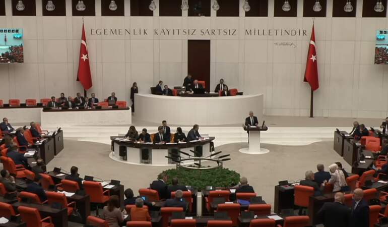 Diplomalar İptal Ediliyor, Hayatlar Sönüyor