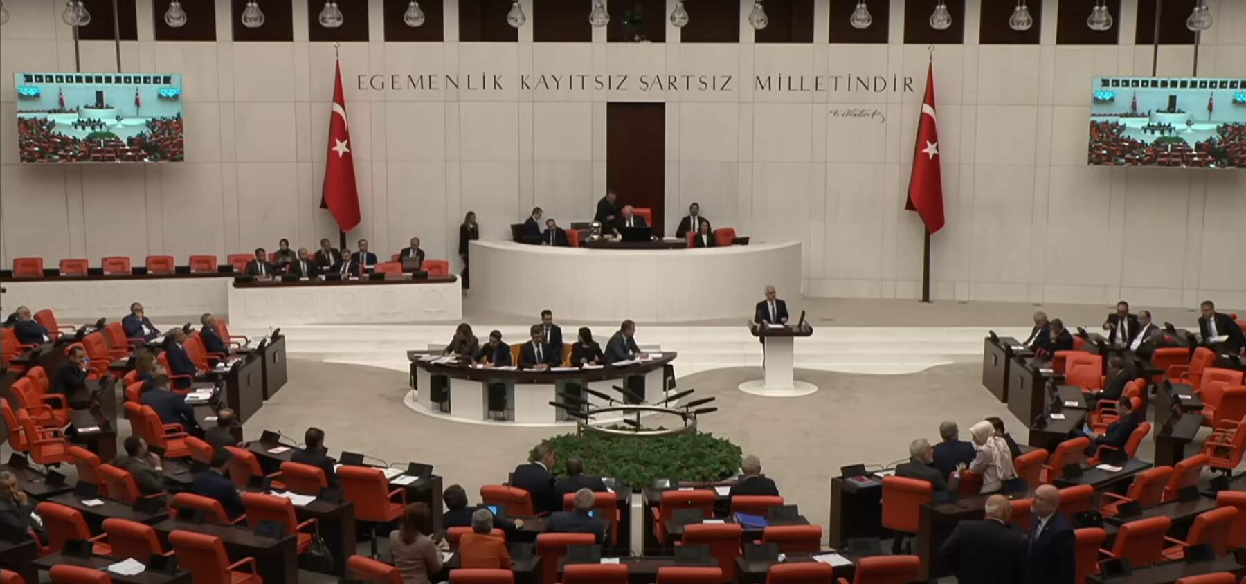 Diplomalar İptal Ediliyor, Hayatlar Sönüyor