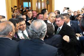 Siyasette Tansiyon Yükseliyor ve Beklenmedik Adımlar Atılıyor!