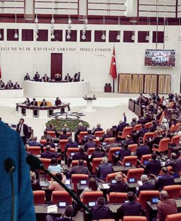 AK Parti, Meclis Yönetimini Belirleyecek: Aday Yine Numan Kurtulmuş mu?