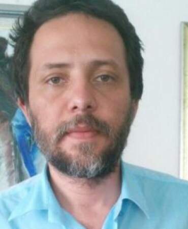 Akademisyen Cenk Yiğiter’e Evinin Önünde Silahlı Saldırı