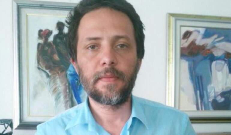 Akademisyen Cenk Yiğiter’e Evinin Önünde Silahlı Saldırı