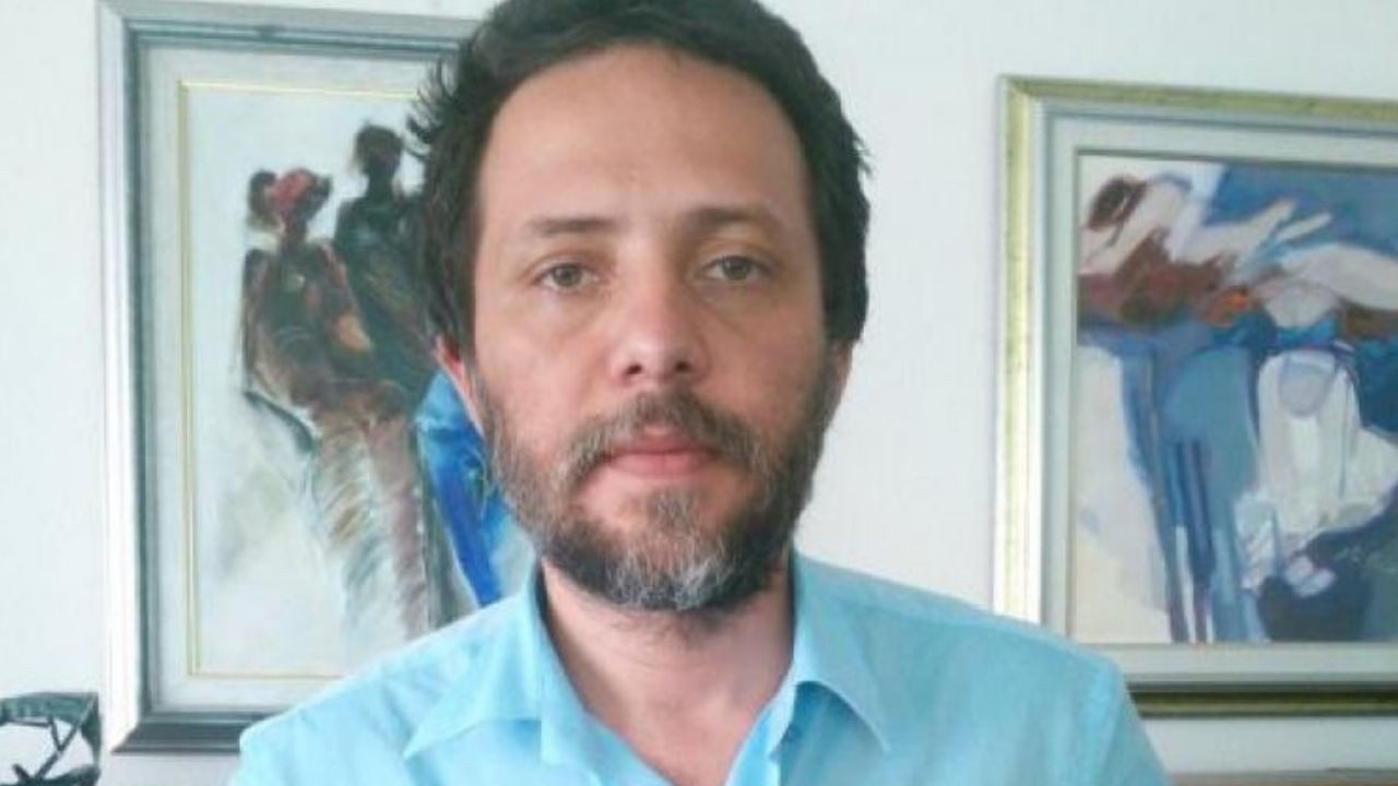 Akademisyen Cenk Yiğiter’e Evinin Önünde Silahlı Saldırı