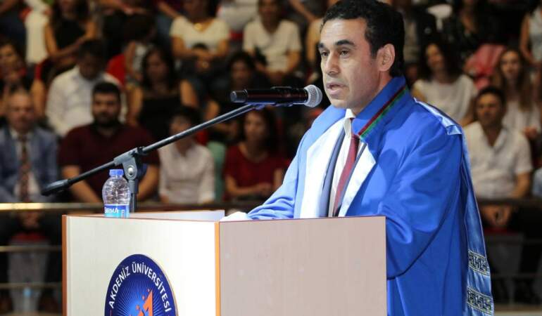 Akdeniz Üniversitesi’nde Skandal! Bir Şikayetle Ortaya Çıktı… Yıllarca Üst Düzey Görevlerde Bulunan İsmin Profesörlüğü İptal Edildi