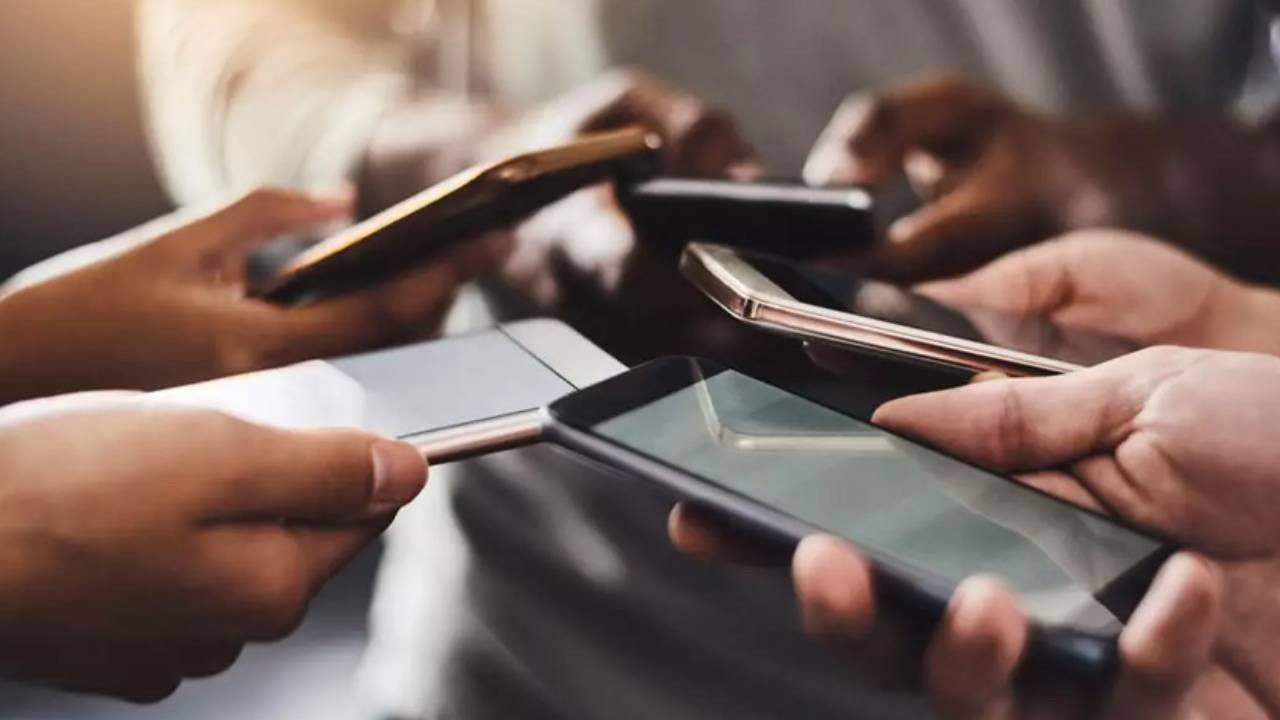 Akıllı Telefonlara Rekor Zam Yolda! iPhone, Samsung Dahil Tüm Telefon Fiyatlarında Büyük Artış Bekleniyor