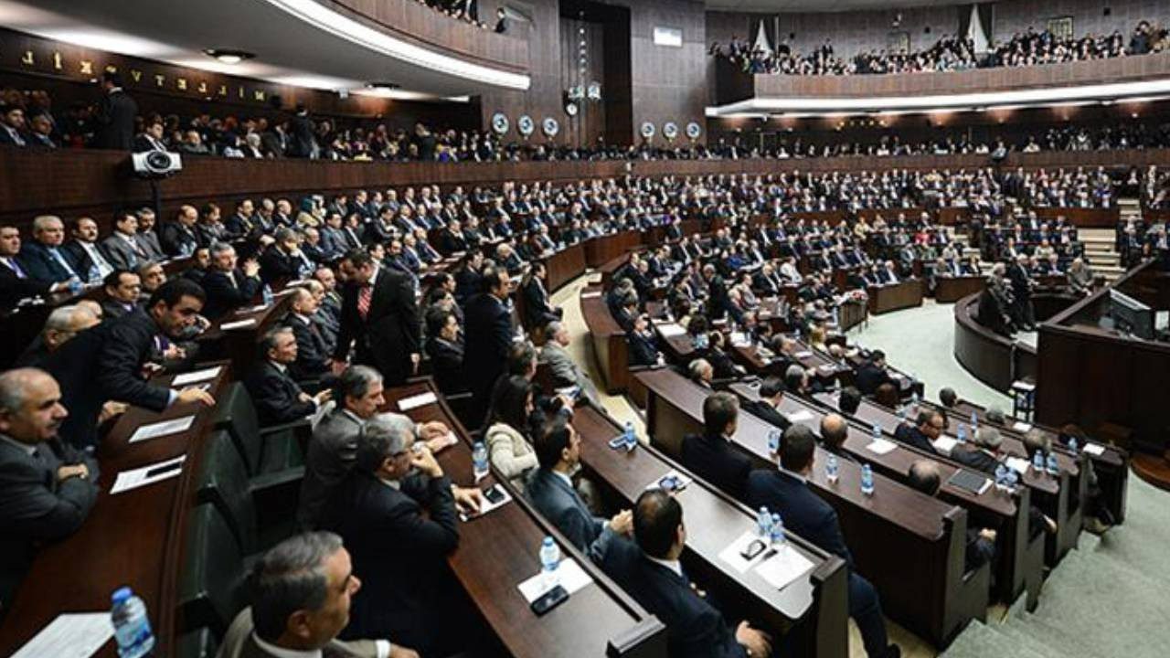 AKP Meclis Grup Yönetimi Belirlendi