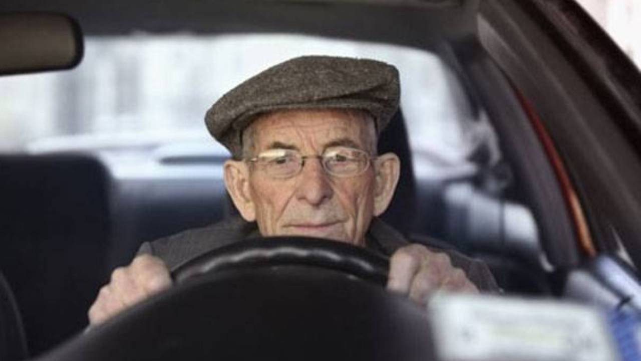 Arabası Olan SSK, Bağ-Kur ve Tüm Emeklilere Artık Bedava Oldu: Yıllardır Para Ödeniyordu