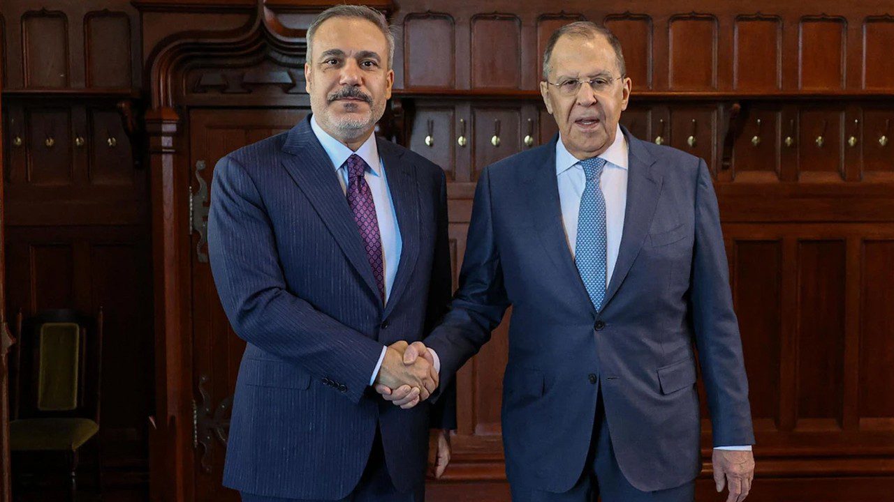 Bakan Fidan ile Bakan Lavrov’dan Kritik Zirve! O İsimleri Suçladı, ‘Savaşın Bitmesini İstemiyorlar’