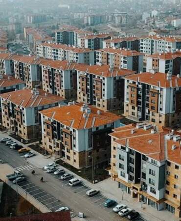 Bu Evler Yarı Fiyatına Satılıyor! Elini Çabuk Tutan 1 Milyon Liraya Tapuyu Kapıyor