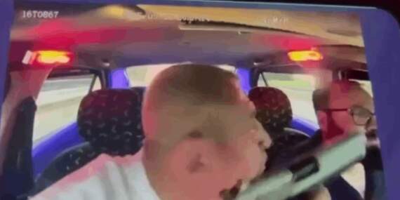 Taksiciye Silahlı Tehdide Tutuklama, O Anlar Anbean Kaydedildi