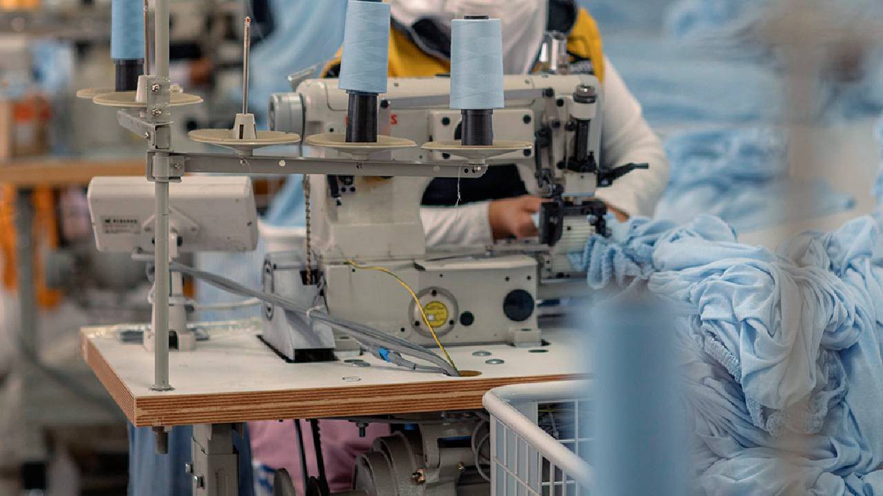 Bursa’nın Konfeksiyon Devi Batıyor! Mahkemeden 3 Aylık Mühlet Kararı