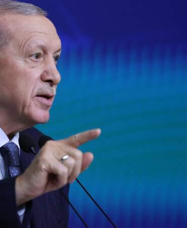 Çarpıcı İddia! Cumhurbaşkanı Erdoğan’dan Yeni Anayasa Hamlesi: Taslak Masada Sil Baştan