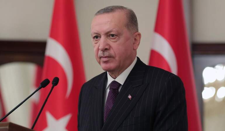 Cumhurbaşkanı Erdoğan ‘Bu Makamlar Gelip Geçici’ Diyerek Uyardı: ‘Gözlerinin Yaşına Bakmayız’