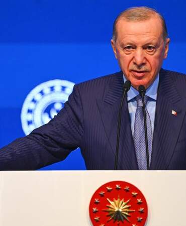 Cumhurbaşkanı Erdoğan ‘Görevlendirdim’ Demişti: Yeni Anayasa Komisyonu Kuruldu, İşte Heyetteki 10 İsim…