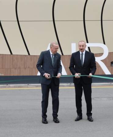 Cumhurbaşkanı Erdoğan, Azerbaycan Cumhurbaşkanı Aliyev’le Laçın Havalimanı’nın Açılışını Yaptı