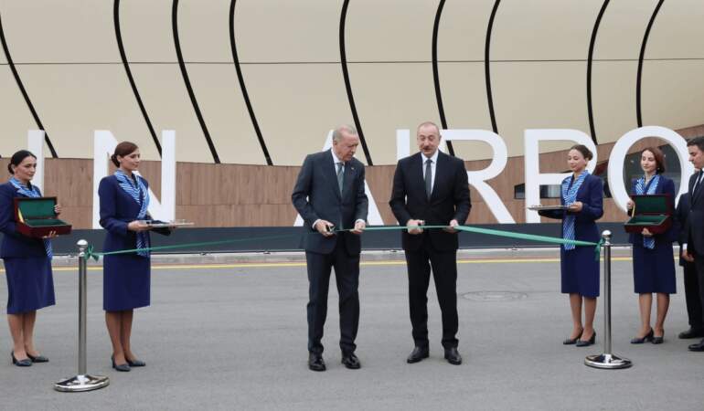 Cumhurbaşkanı Erdoğan, Azerbaycan Cumhurbaşkanı Aliyev’le Laçın Havalimanı’nın Açılışını Yaptı