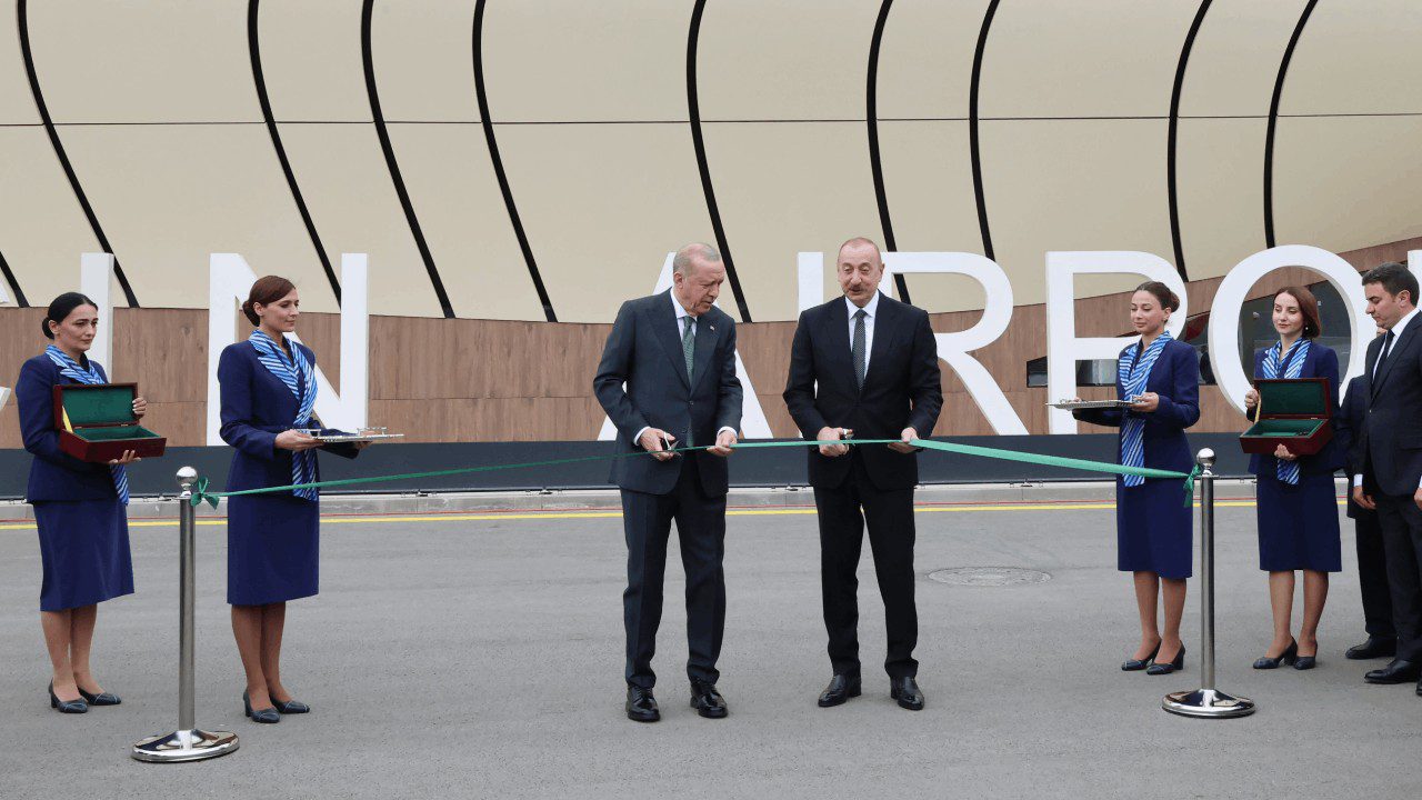 Cumhurbaşkanı Erdoğan, Azerbaycan Cumhurbaşkanı Aliyev’le Laçın Havalimanı’nın Açılışını Yaptı