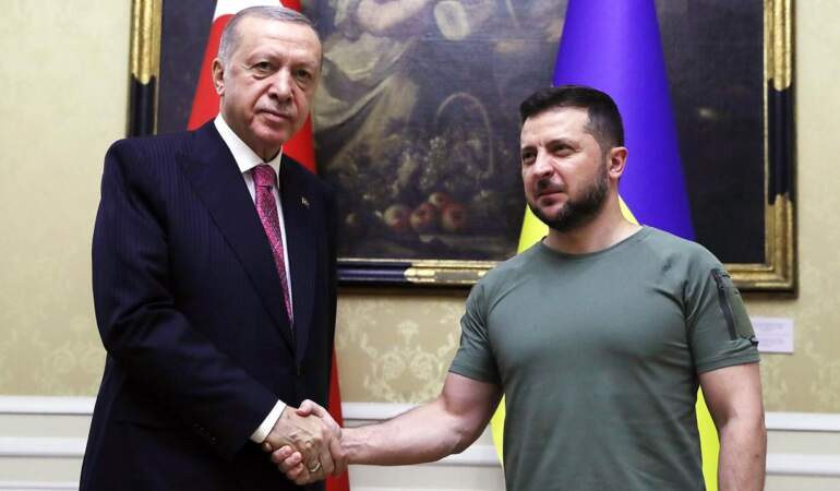 Cumhurbaşkanı Erdoğan, Ukrayna Devlet Başkanı Zelenskiy ile Telefonda Görüştü