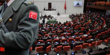 Cumhurbaşkanı Erdoğan’a TSK’dan İhraç Yetkisi Verilecekti: Tepki Çeken Teklifte Geri Adım Atıldı