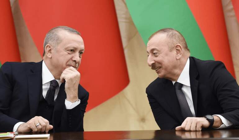 Cumhurbaşkanı’ndan Zirvede Net Mesajlar! ‘Bağları Güçlendirme’ Vurgusu