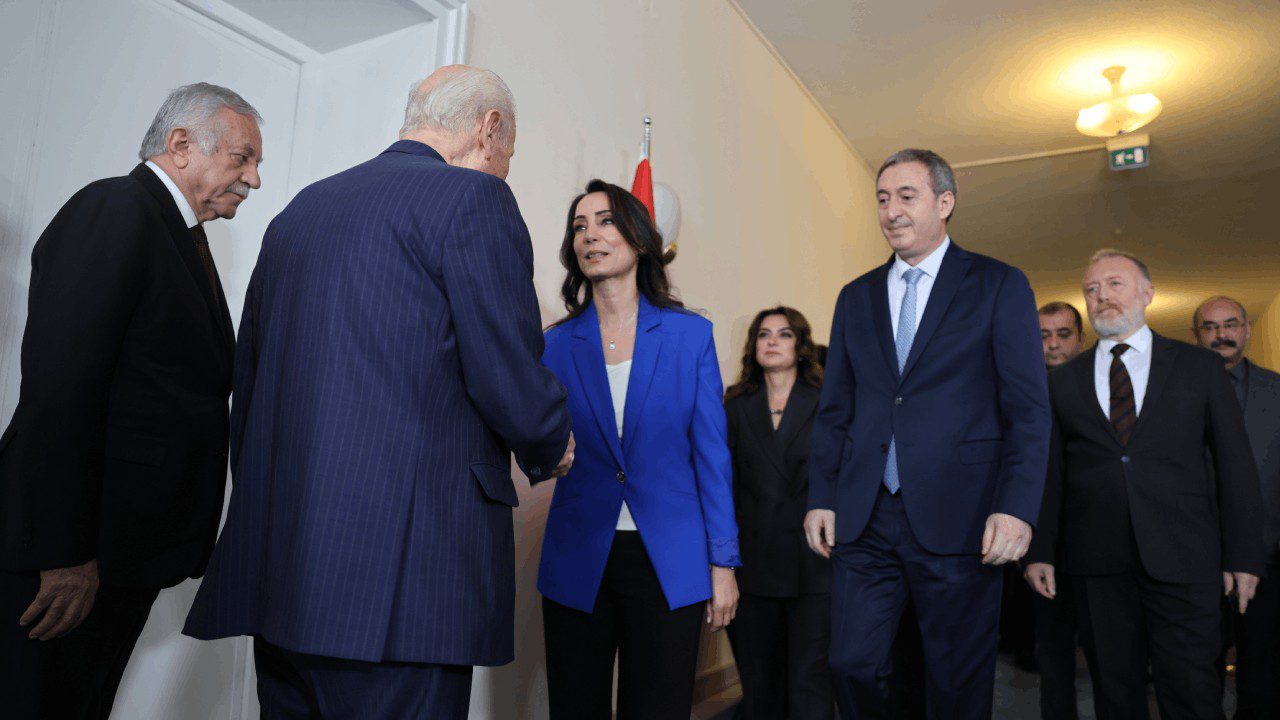 Bahçeli Kapıda Karşıladı, DEM Parti-MHP Görüşmesi Sona Erdi