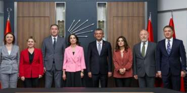 DEM Parti’den CHP’ye Ziyaret: Komisyon Önerisi Geldi