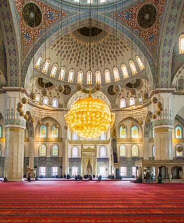 Dünyanın En Büyük Camileri Belli Oldu: Türkiye’den Sadece 5 Cami Listede Girdi